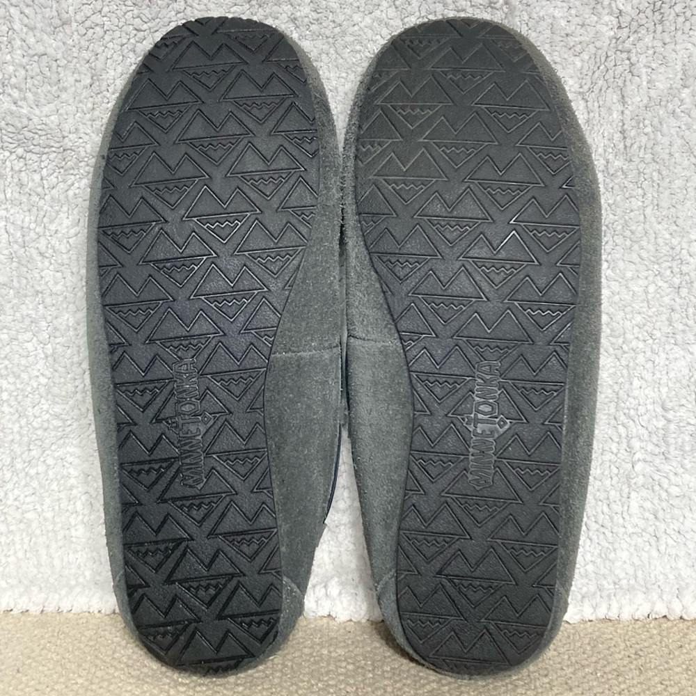 Minnetonka Womens Grey Suede Leather Faux Fur Lined Moccasins Shoes Size US 10 M - Picture 8 of 11